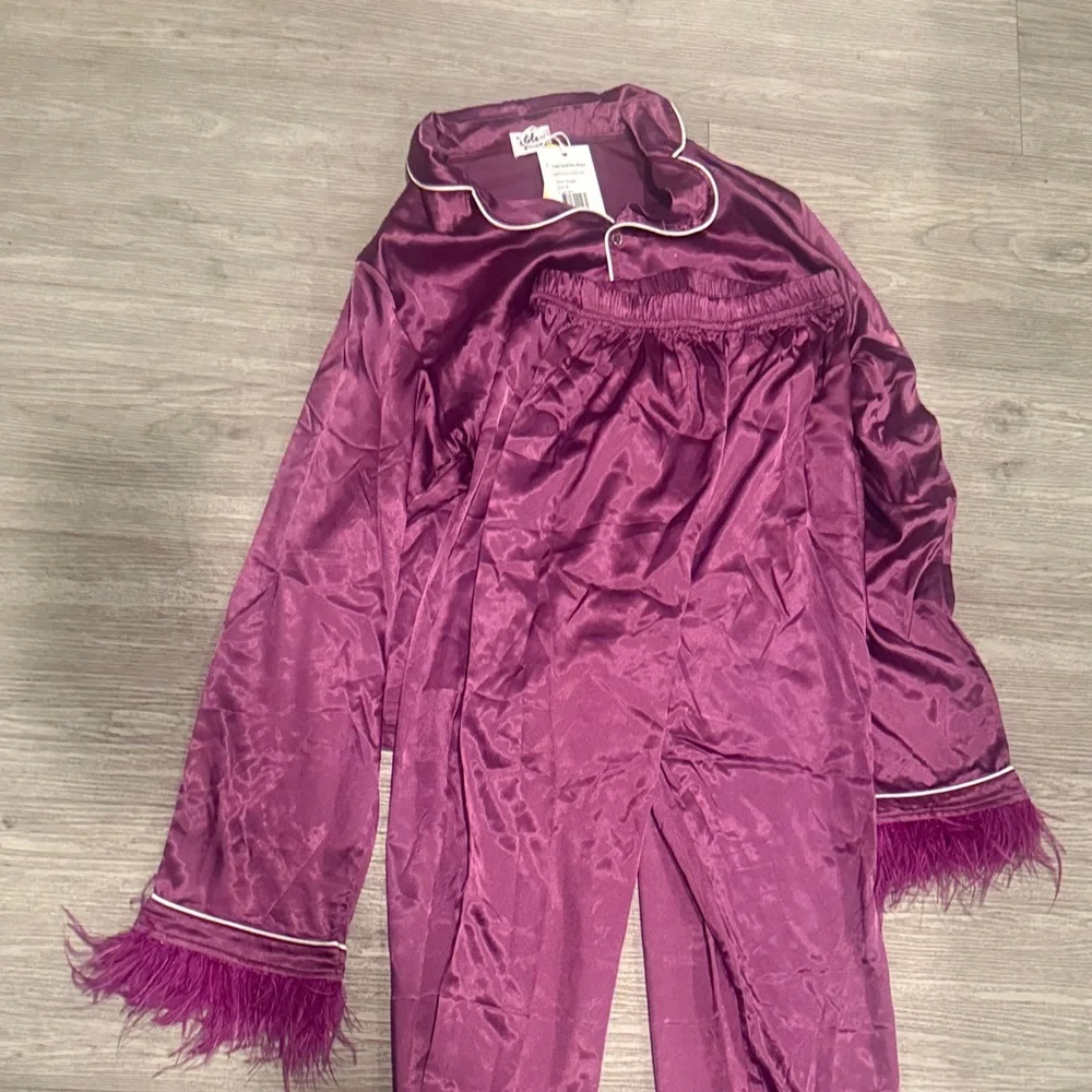 Lola + The Boys luxurious purple